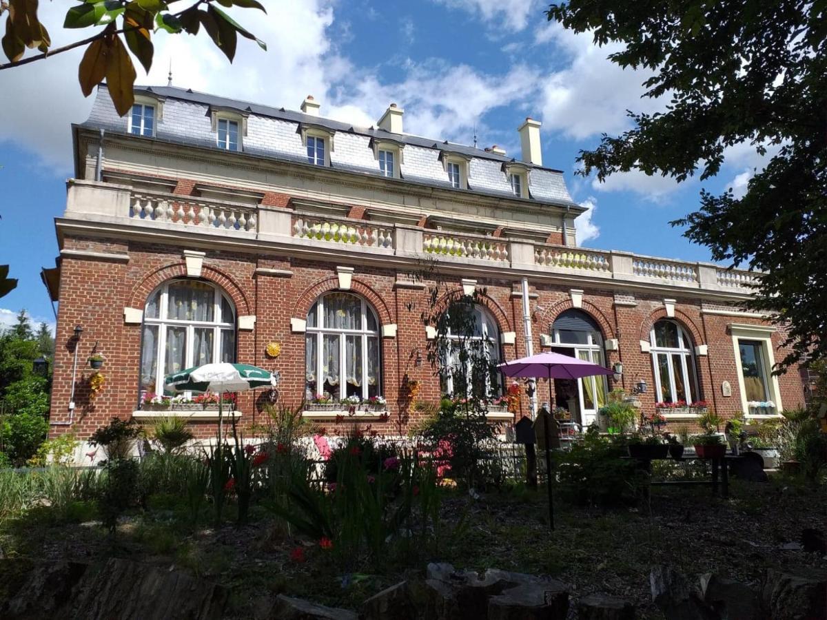 Villa Les Camelias Fontaine-lès-Vervins Екстериор снимка